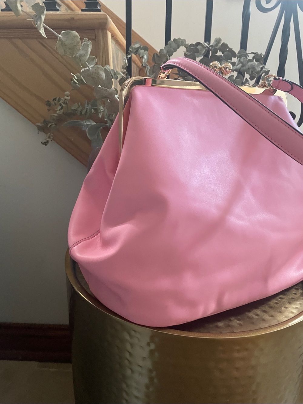 Vegan Leather Pink Kiss Lock Frame-Top Shoulder or Hand Bag Large New - Picture 3 of 14